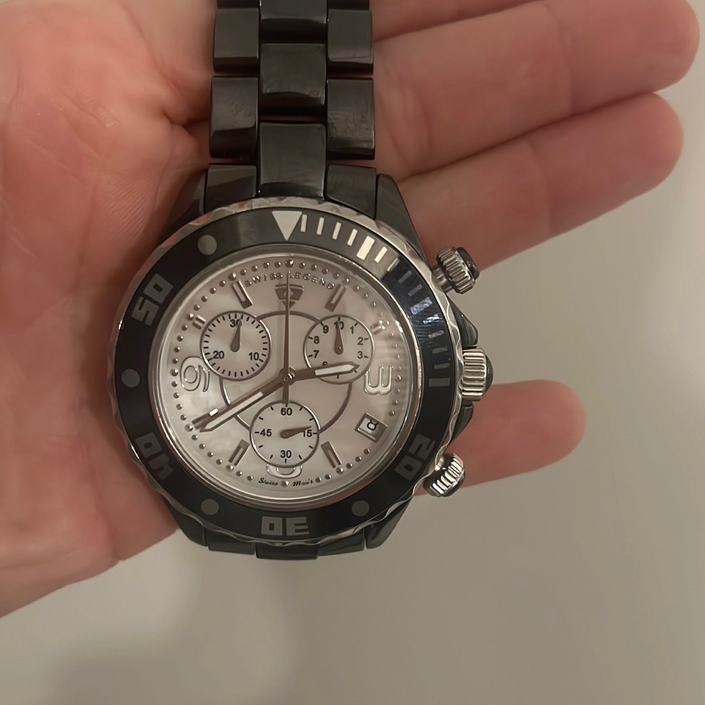 Excellent condition Swiss Legend Karamica watch!